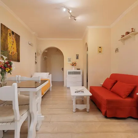 Apartament Caterina Ýpsos