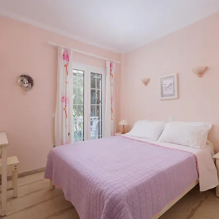 Caterina Apartment Ipsos